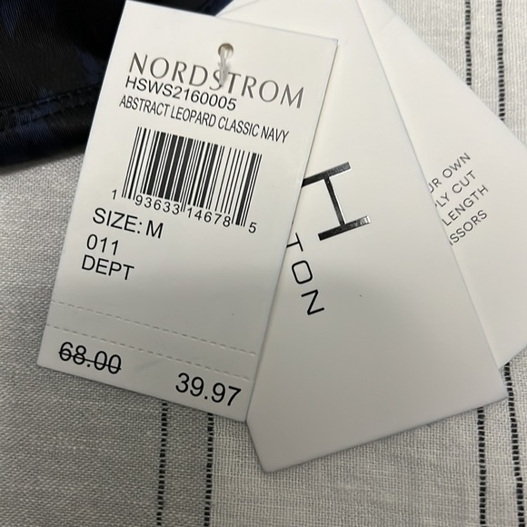 Halston Medium Abstract Leopard Classic Navy Leggings Nwt - Picture 8 of 8